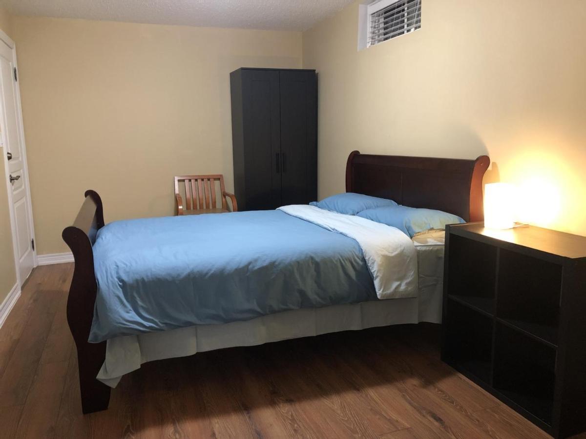 Spacious 2 Bedroom Guest * Toronto