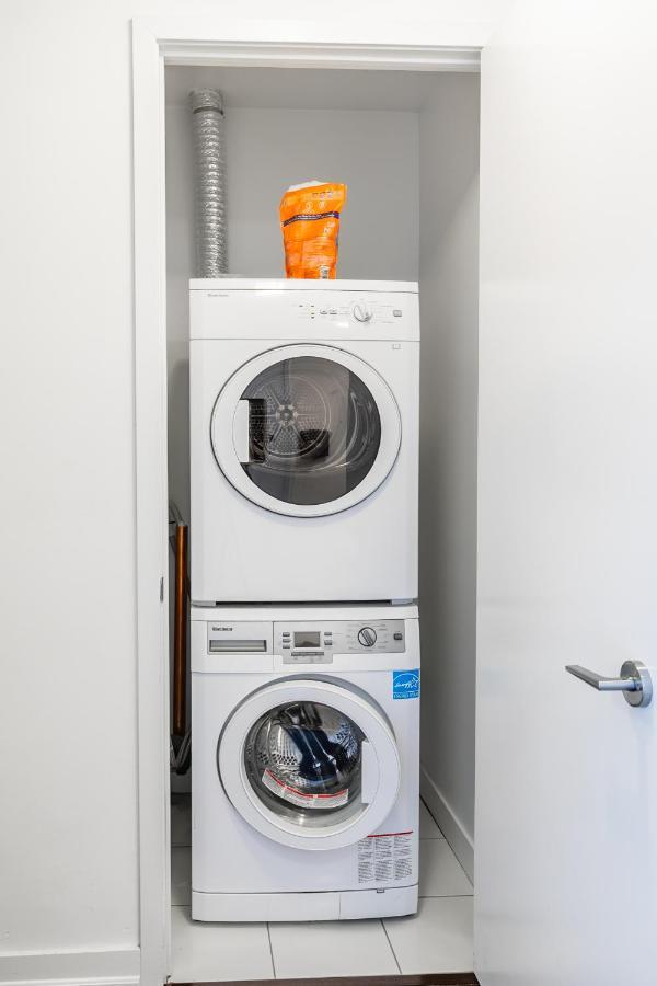 Apartment Stylish 1br - Cn Tower View, Entertainment District-downtown Toronto
