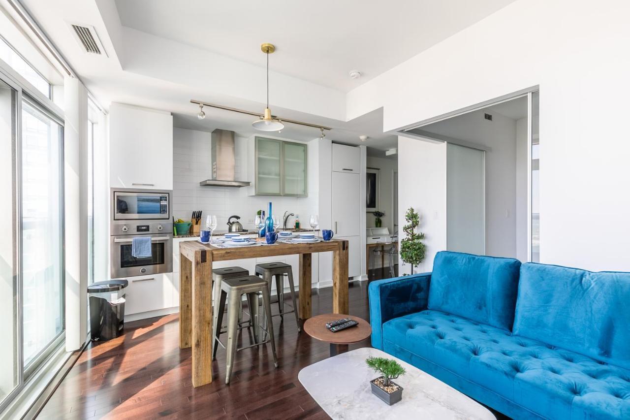 Stylish 1br - Cn Tower View, Entertainment District-downtown Toronto