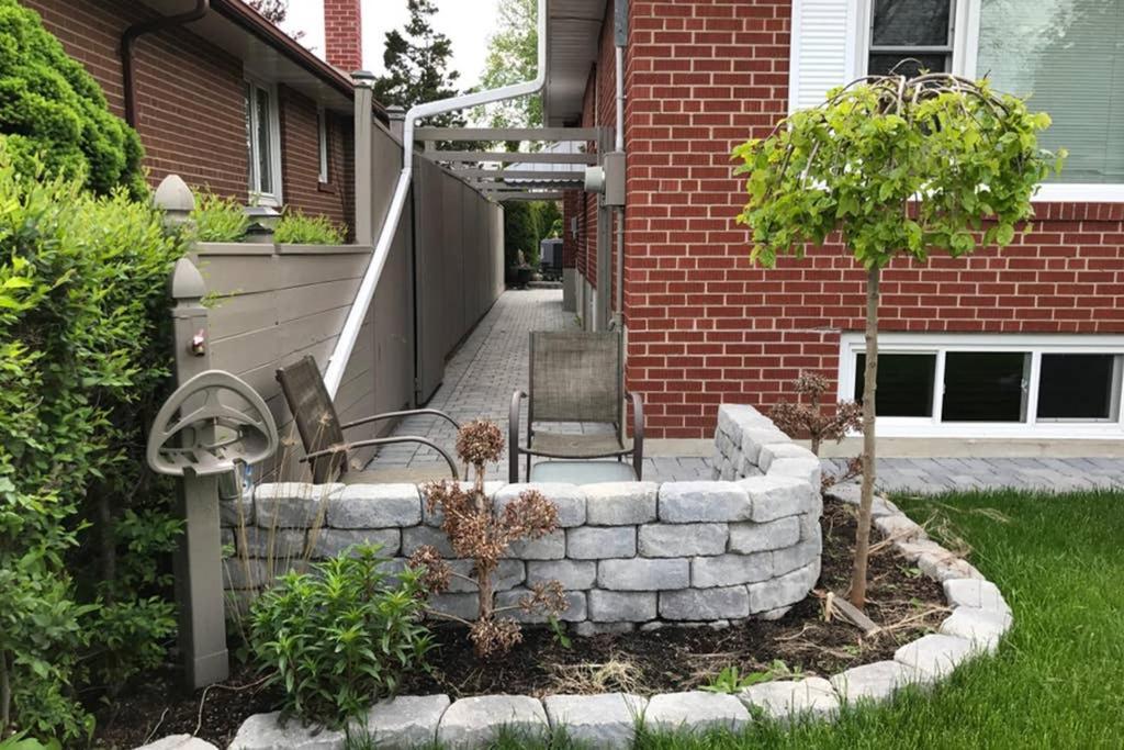 Private Bsmt With Sep. Entrance And Free Parking * Toronto