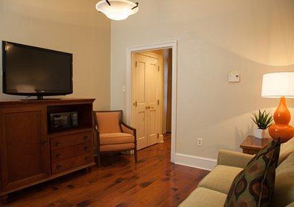 The Saint Hotel, Ascend Collection Hotel