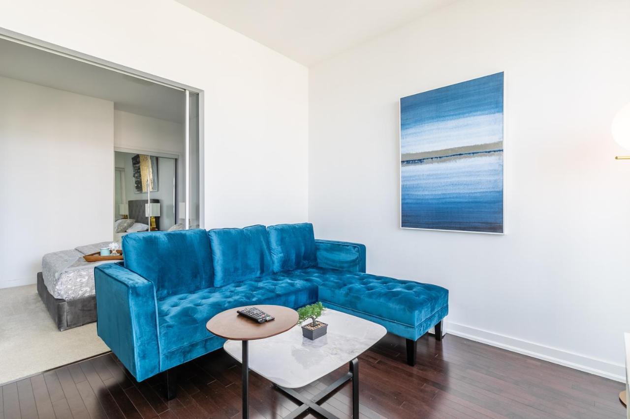 Stylish 1br - Cn Tower View, Entertainment District-downtown