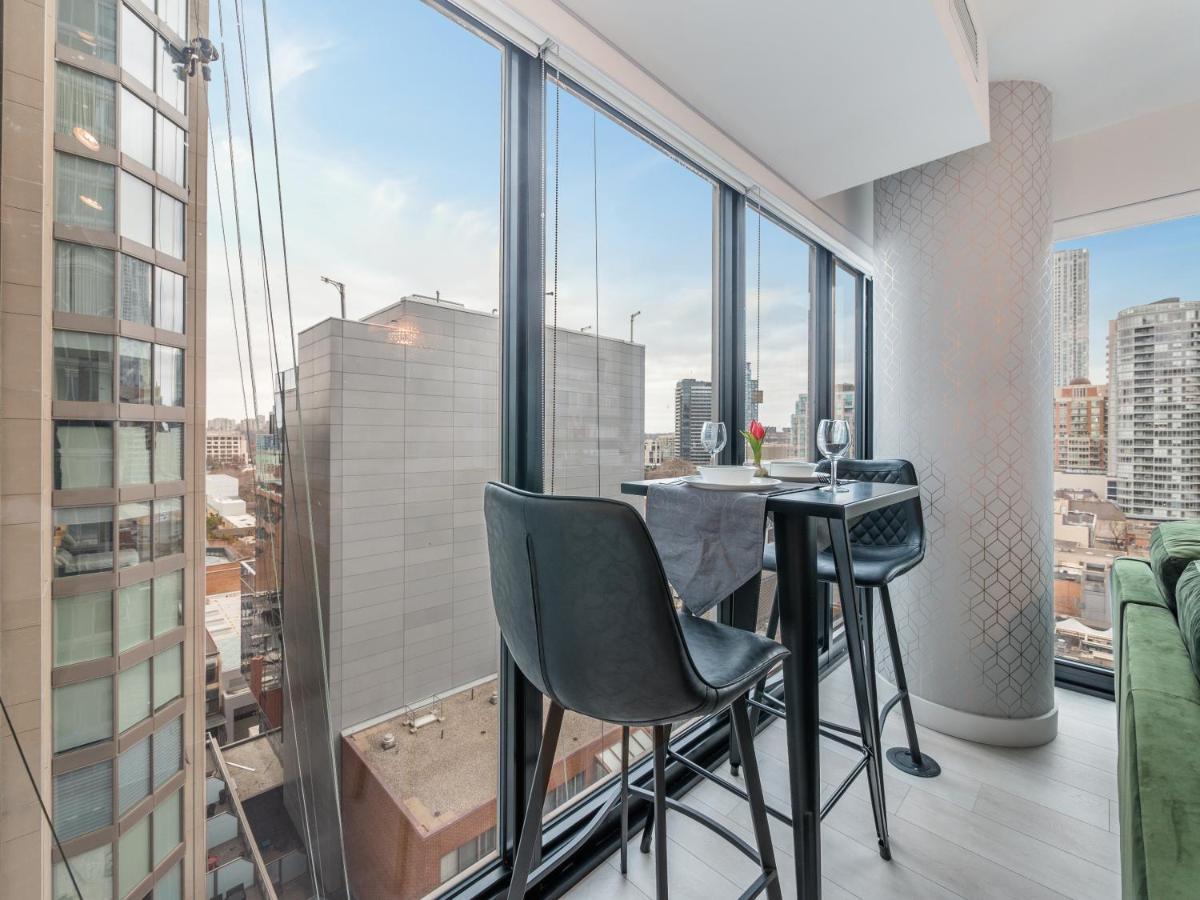 Apartment Designer 1br + Study In Coveted Yorkville