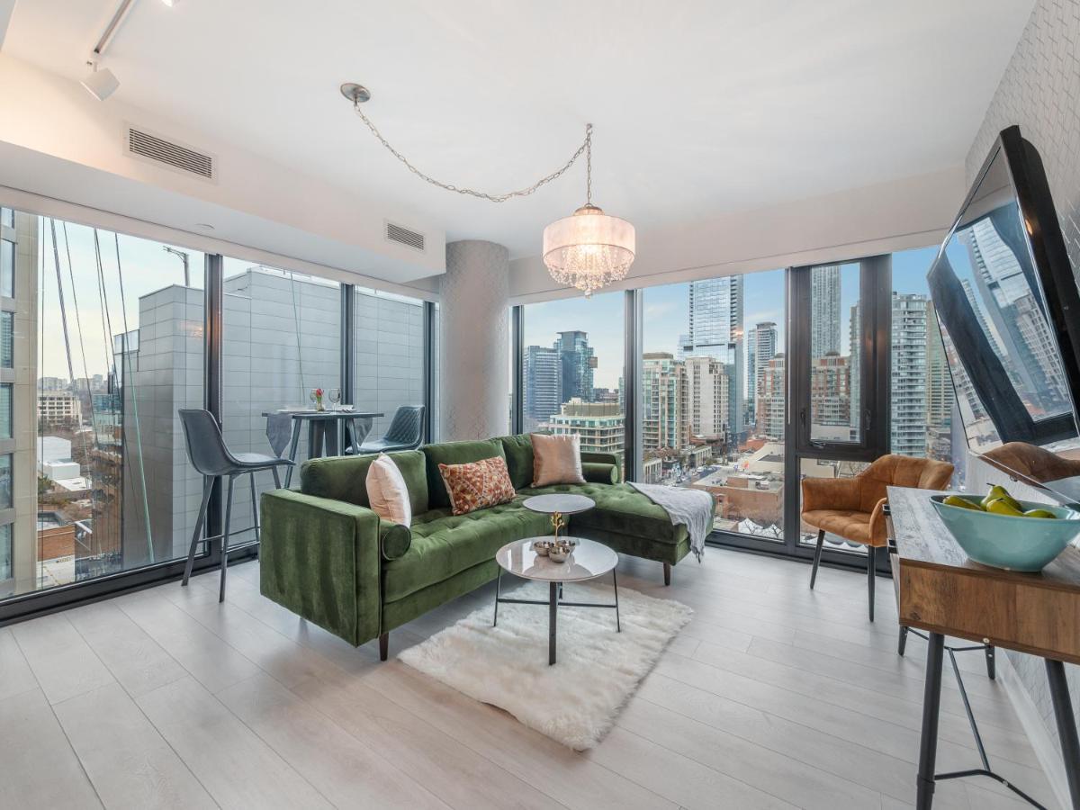 Designer 1br + Study In Coveted Yorkville Apartment *