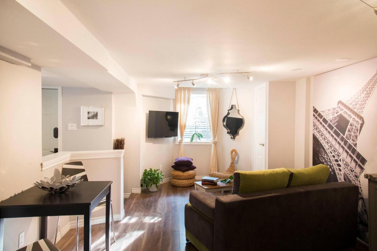 Charming Downtown Pied-a-terre Apartment *