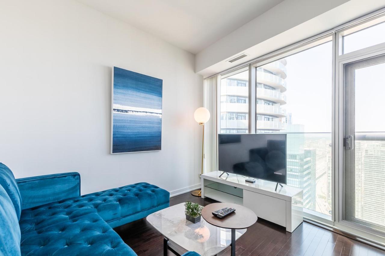 Stylish 1br - Cn Tower View, Entertainment District-downtown Apartment