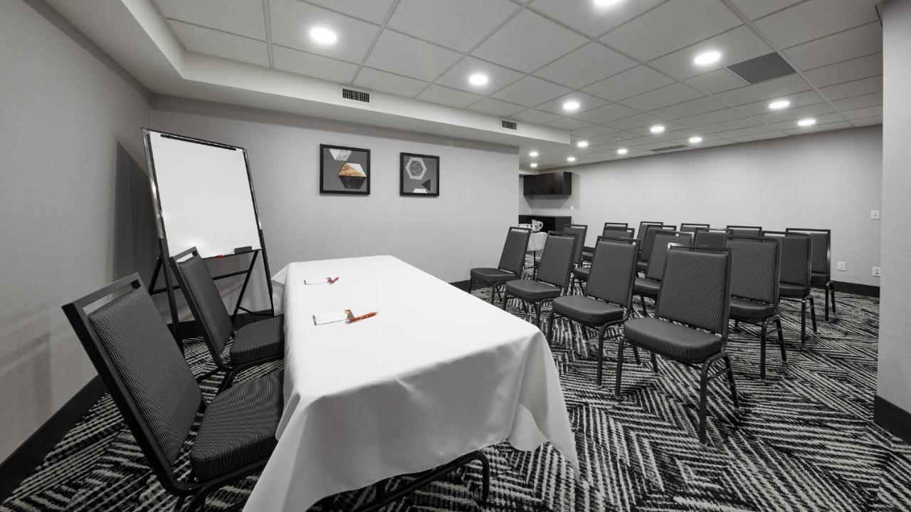 Stay Inn Hotel Toronto Hotel 2*