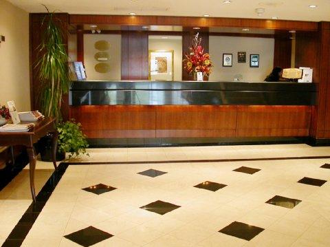 Airport East By Ihg 3*