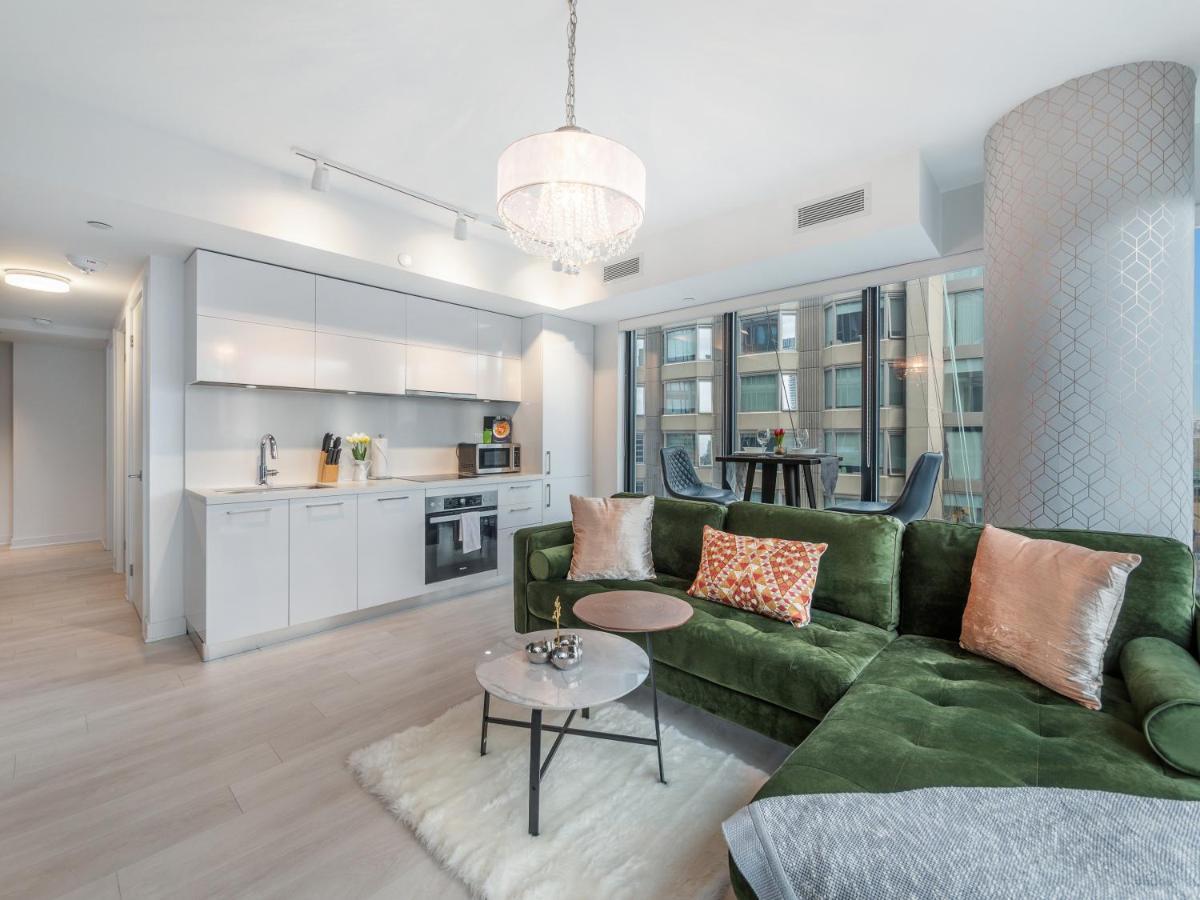 Designer 1br + Study In Coveted Yorkville Apartment