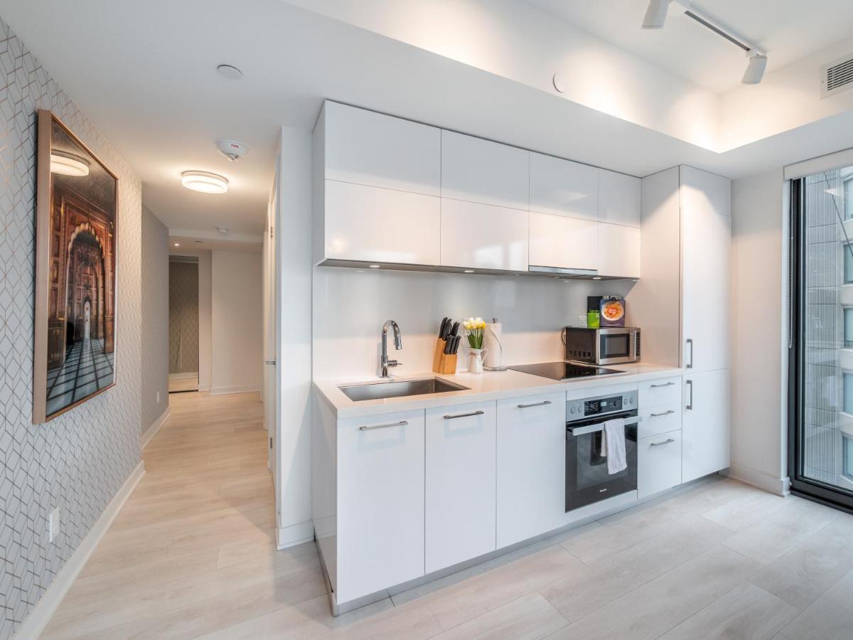 Designer 1br + Study In Coveted Yorkville * Toronto