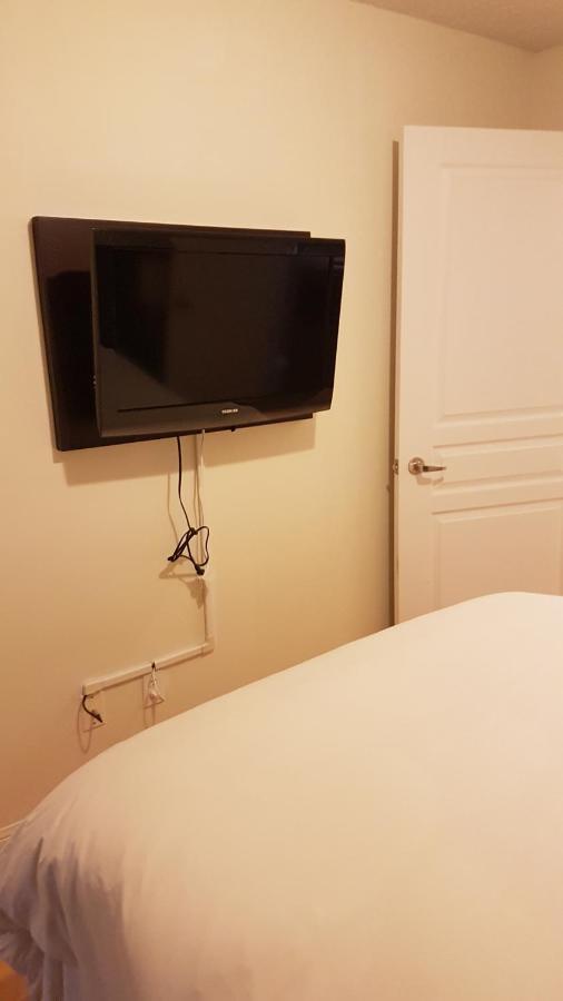 Luxury Accommodations - University Plaza Apartment *