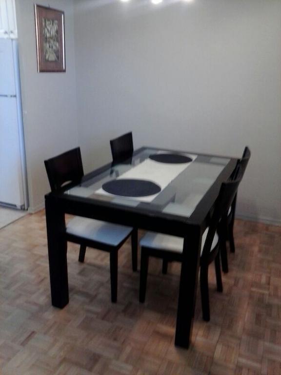 Apartment Furnished Living- Forest Manor *