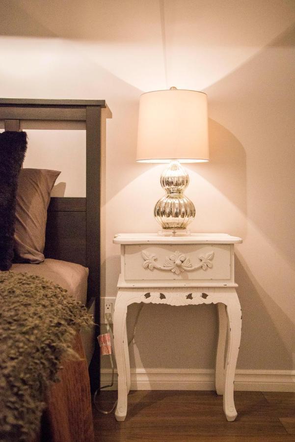 Charming Downtown Pied-a-terre *