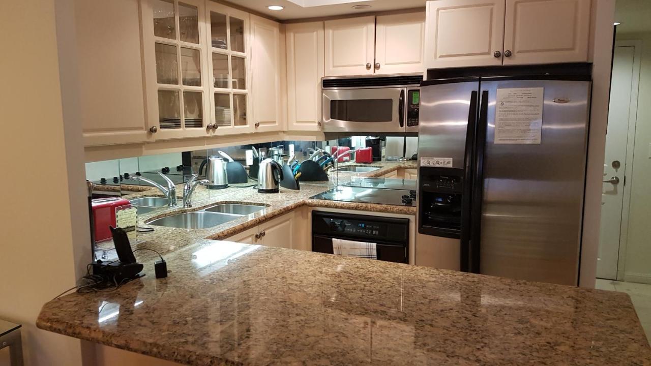 Luxury Accommodations - University Plaza Apartment *