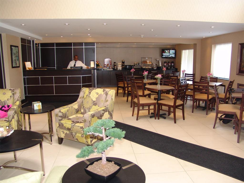 Comfort East Scarborough 3*
