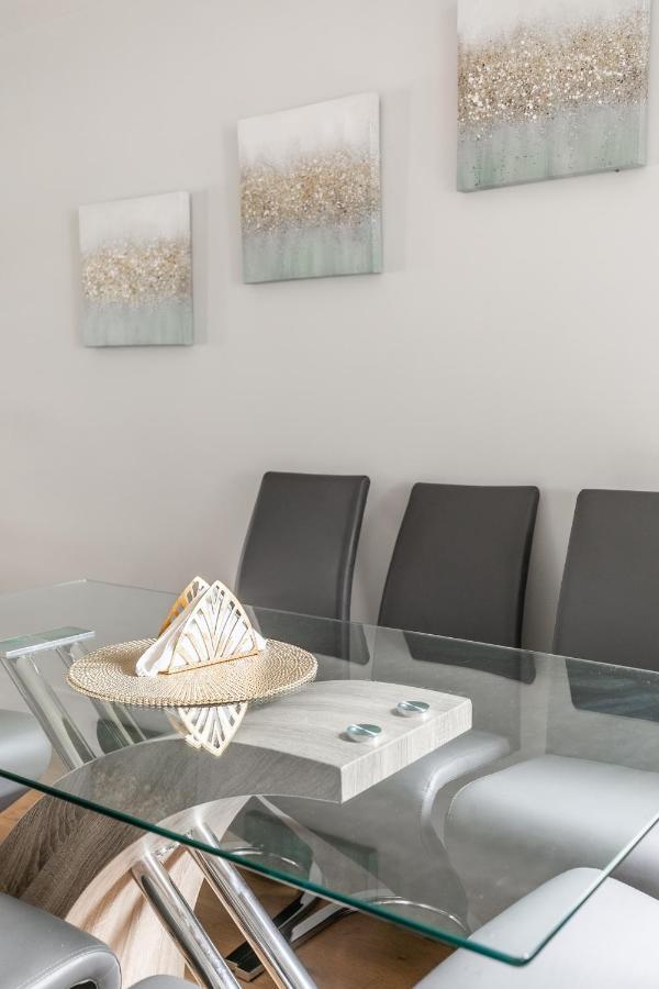Fancy Downtown House With Hot Tub & Bbq By Globalstay Toronto