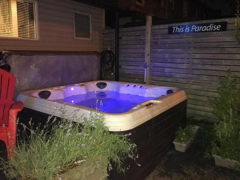 Love-nest With Private Hot Tub * Toronto