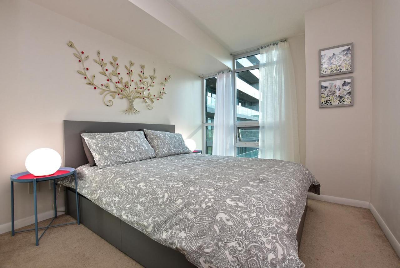 Apartment Downtown Condo, Free Parking & Amenities Toronto