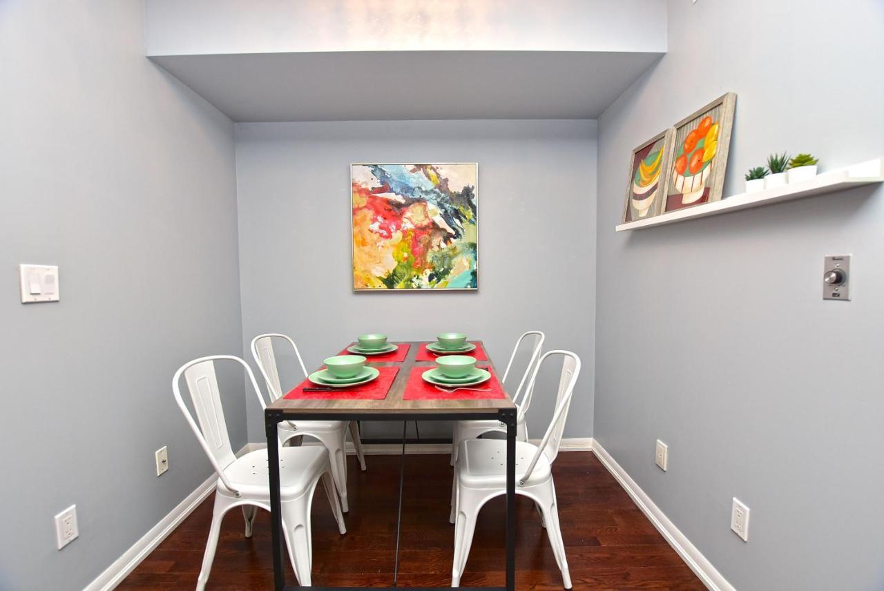 Downtown Condo, Free Parking & Amenities Apartment