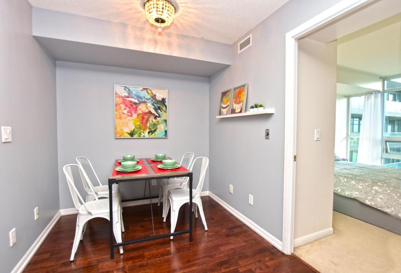 Downtown Condo, Free Parking & Amenities * Toronto