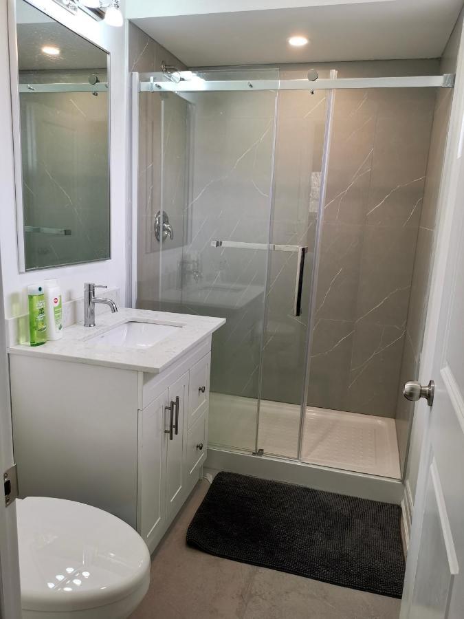 Guest house Private In House In North York Shared Kitchen Toronto