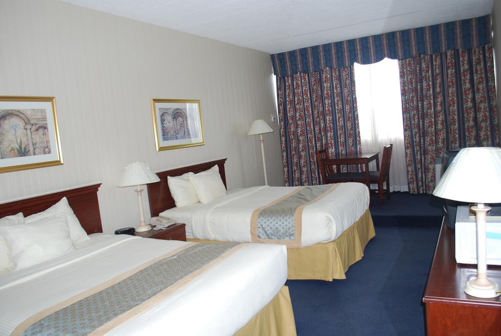 Plaza Airport 3*