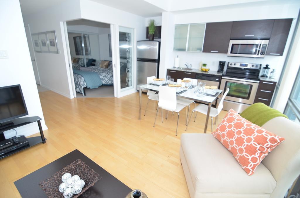 Apartment Escape - Bay & College- 37 Grosvenor Street *