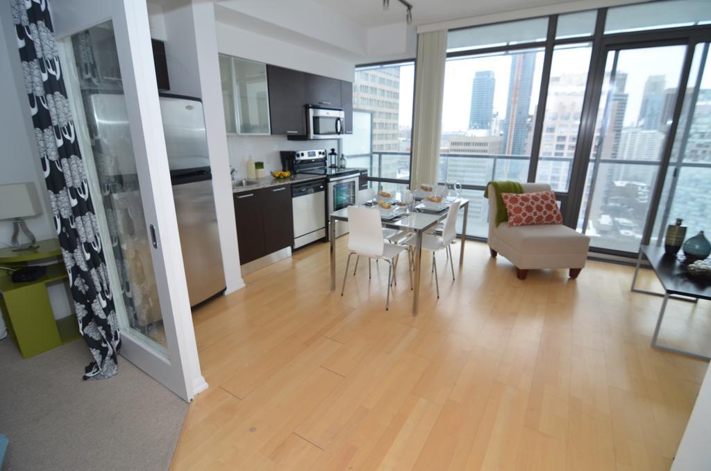 Escape - Bay & College- 37 Grosvenor Street *