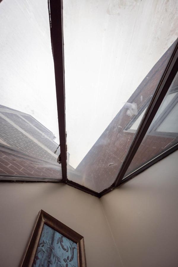 Cute 2-bedroom Caverna * Toronto
