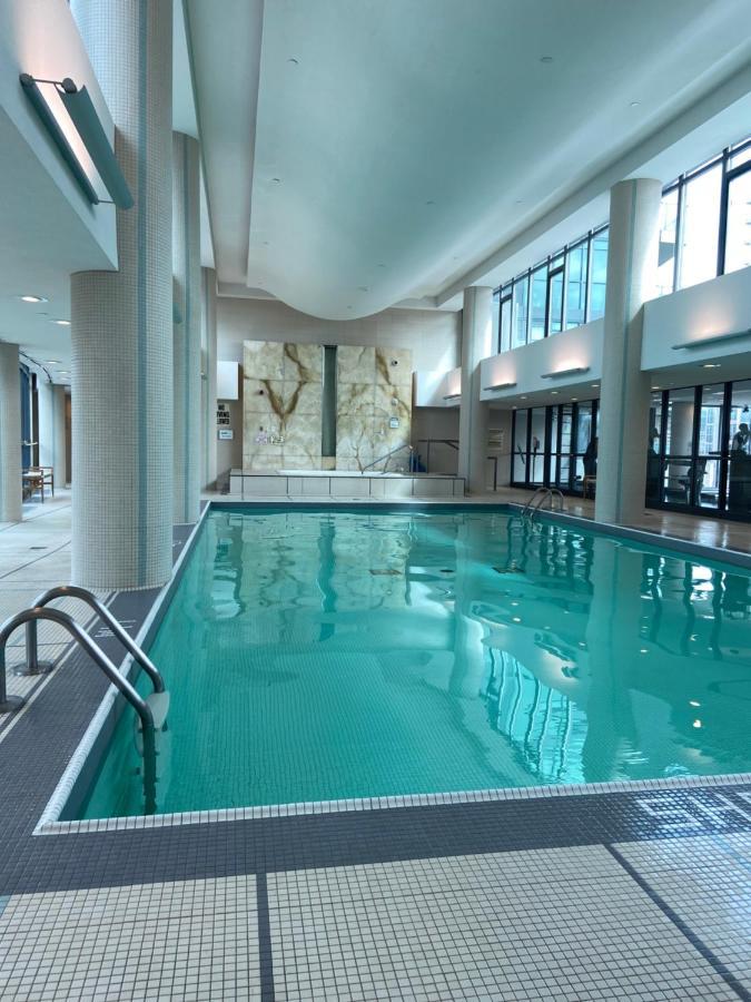 Luxury With Private Patio In Downtown *