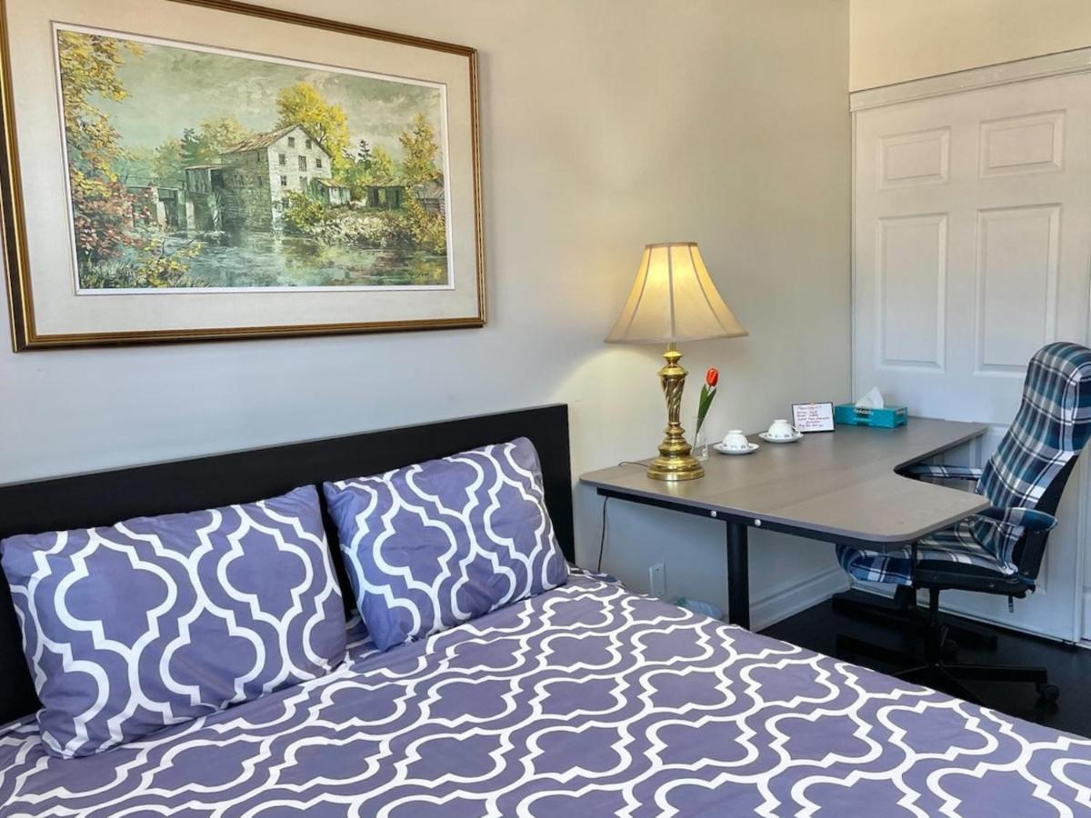 77 Nice And Warm Series Rooms Privatunterkunft Toronto