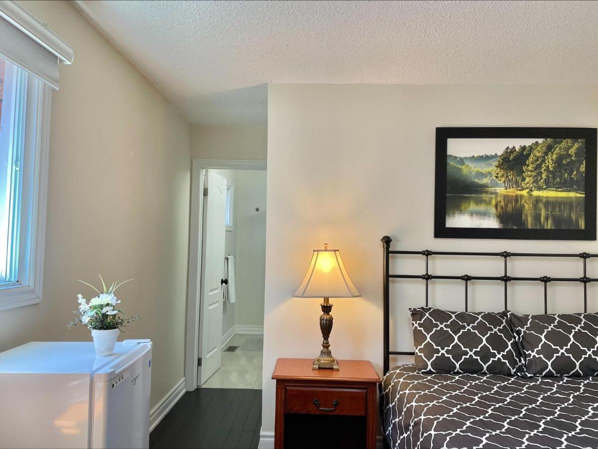 77 Nice And Warm Series Rooms Privatunterkunft Toronto