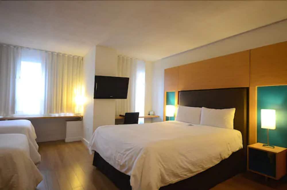 Hotel Bond Place Toronto