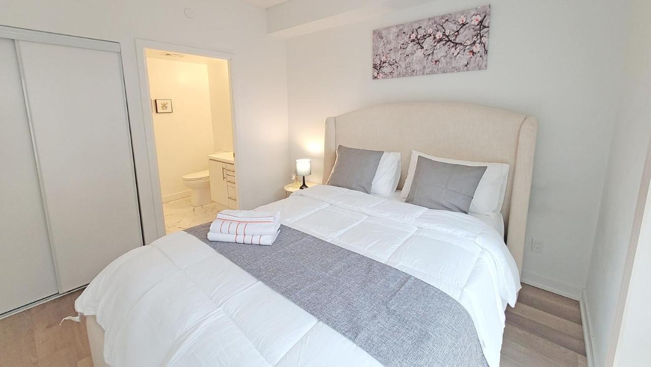 Lovely 3 Bedrooms In Of Apartment Toronto