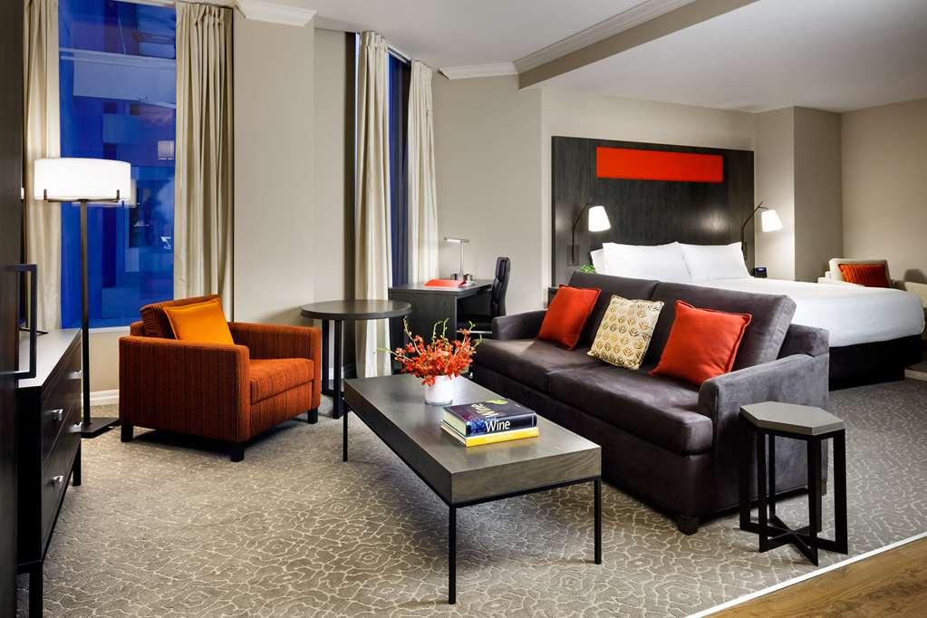 One King West And 4* Toronto