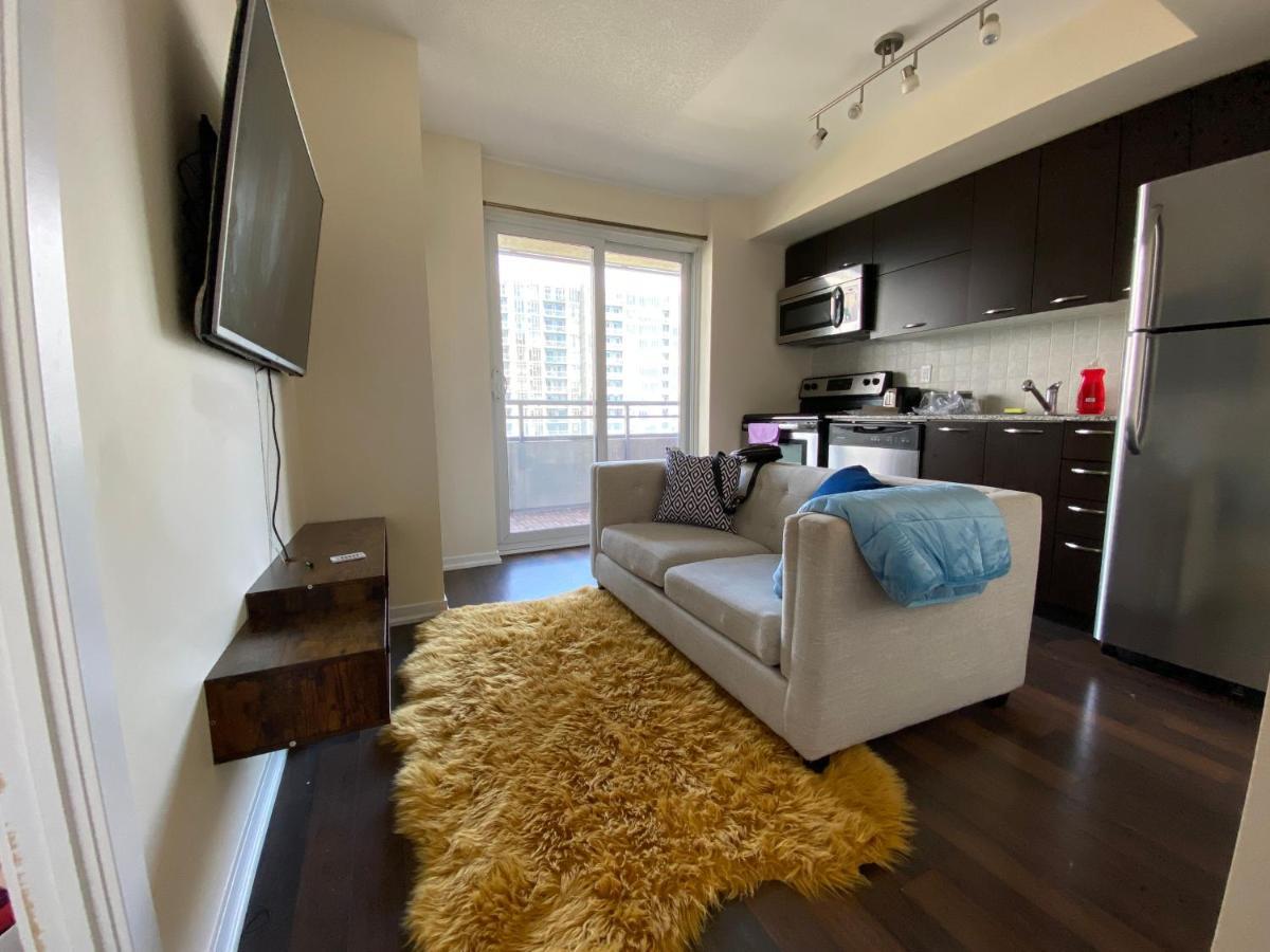 Beautiful Cozy Entire 1-bedroom Unit + Balcony * Toronto