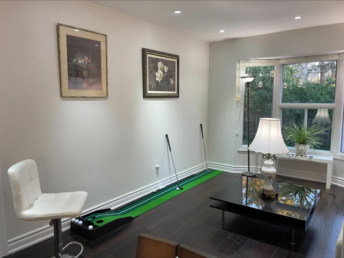 77 Nice And Warm Series Rooms Privatunterkunft Toronto