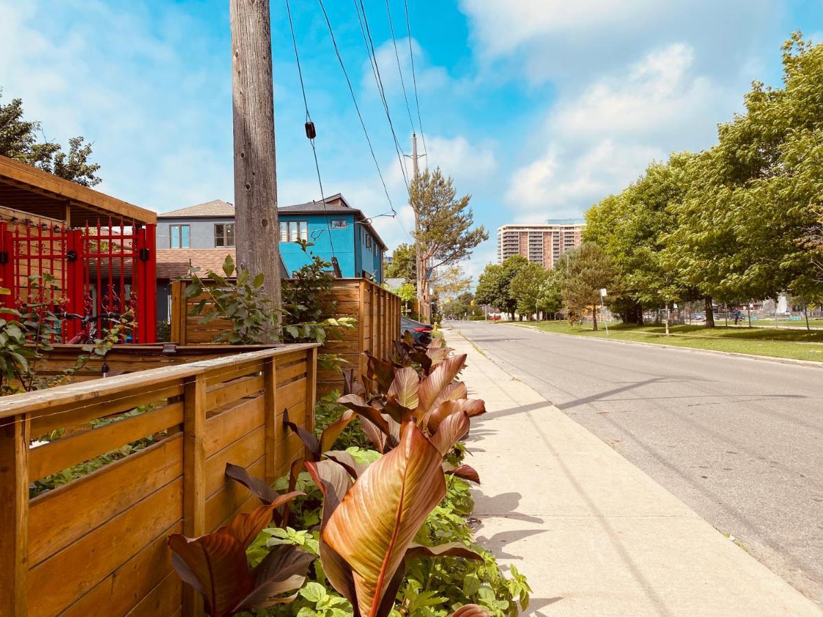 Lovely 3 Bedrooms Space Share * Toronto