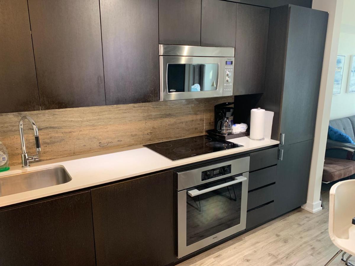 Toronto Suite With Parking * Toronto