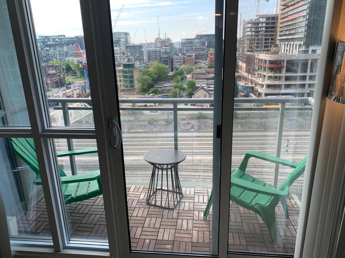 Toronto Suite With Parking Apartment Toronto