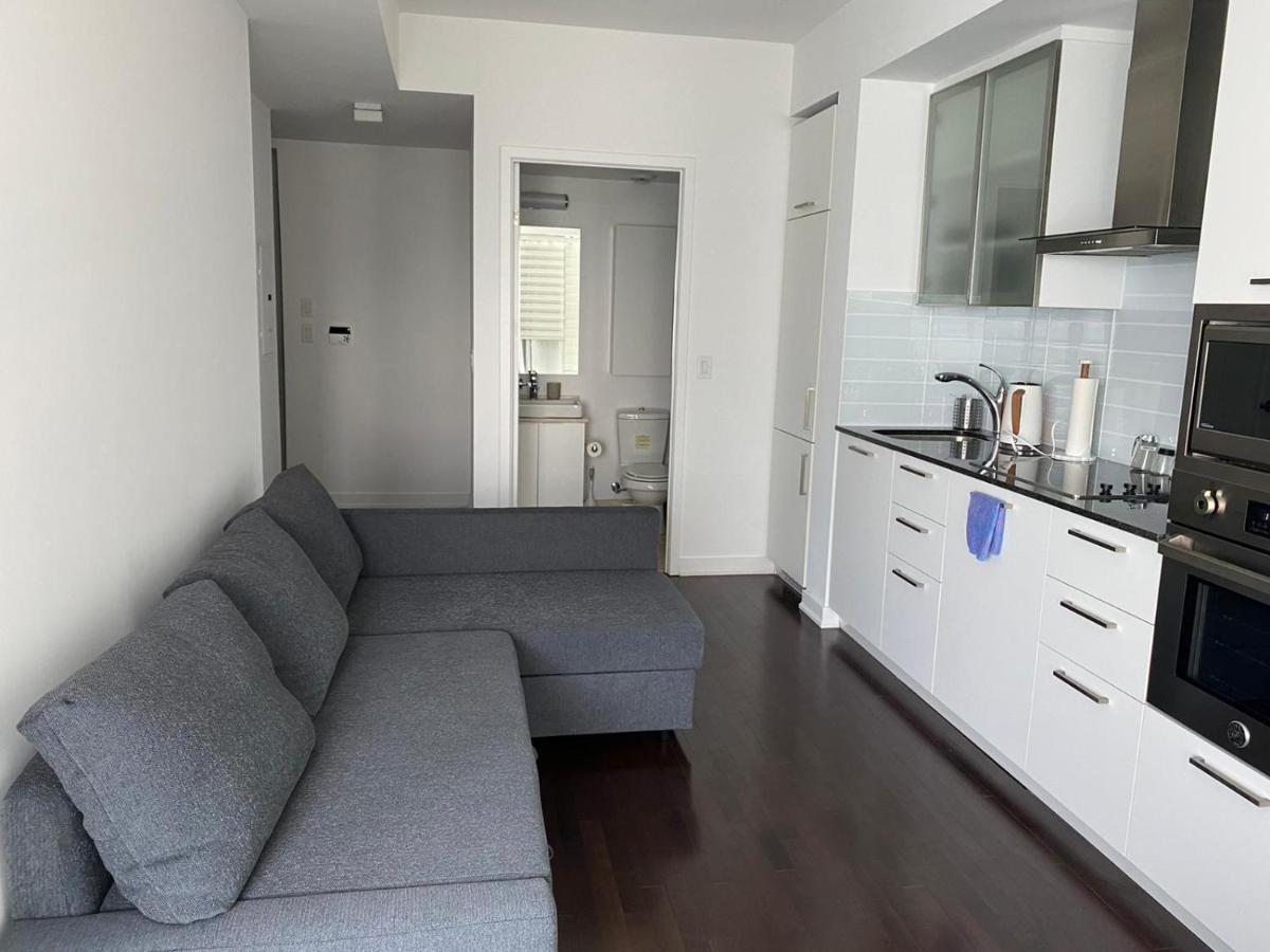 Ihost Suites Ice Toronto