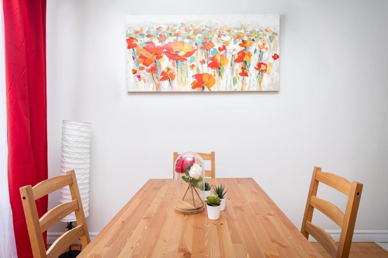 Individual Rooms For Rent In Shared House * Toronto