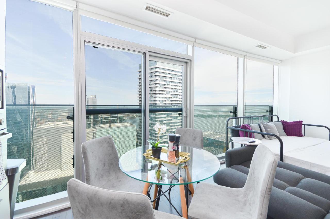 Minutes Walk To Scotiabank Arena,tiff, Mtcc,cn Tower Downtown * Toronto
