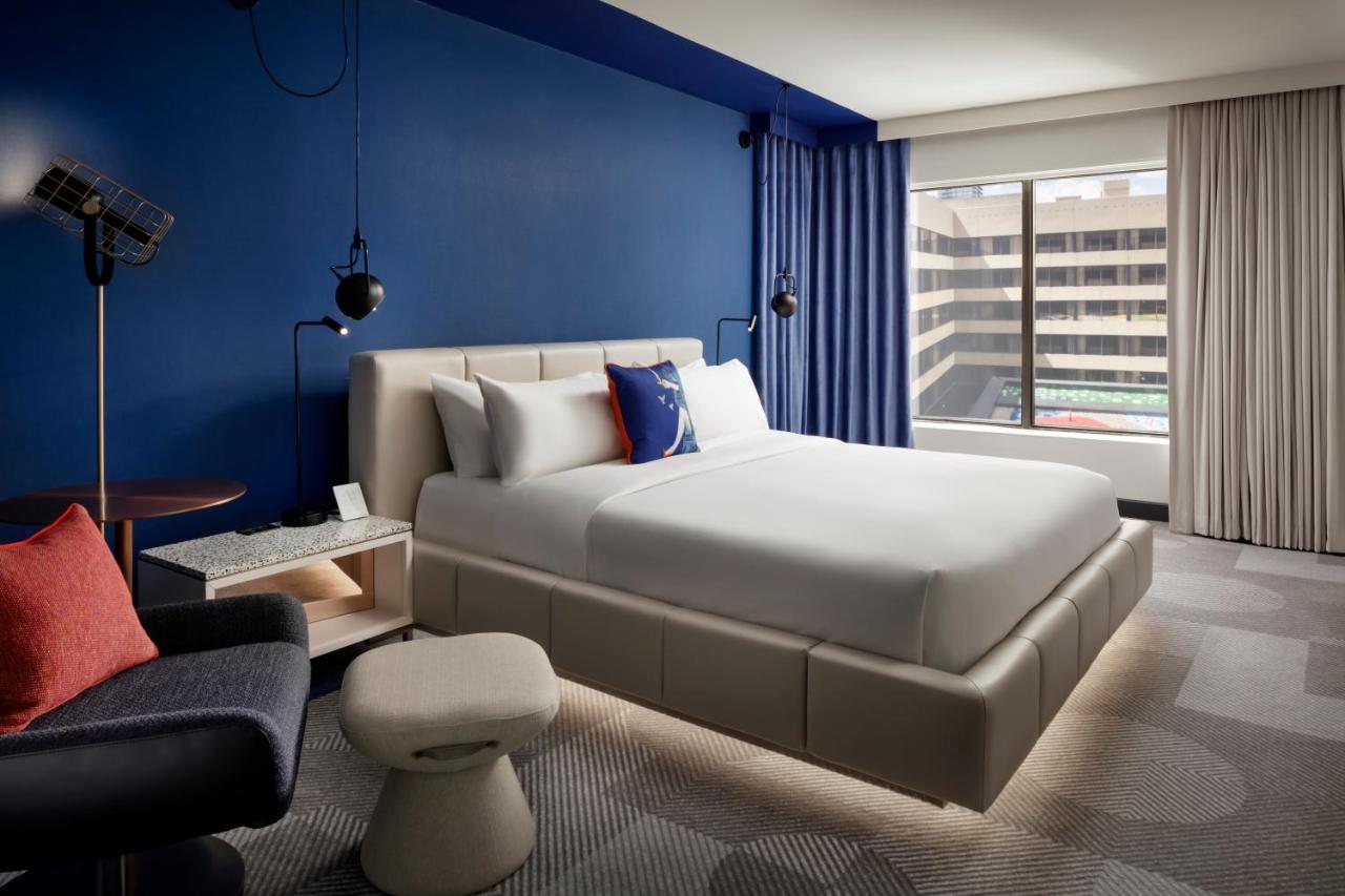 W Hotel Toronto
