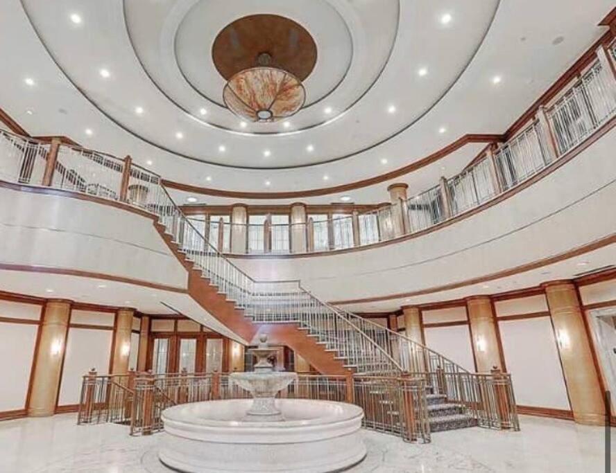 Budget-friendly But Luxury Apartment *