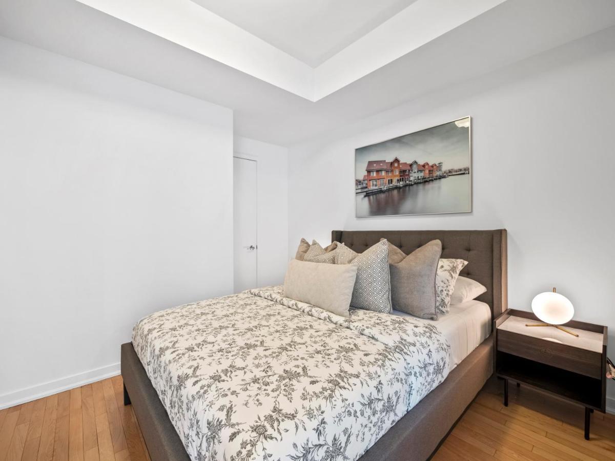 Stylish 1br - Cn Tower View, Entertainment District-downtown