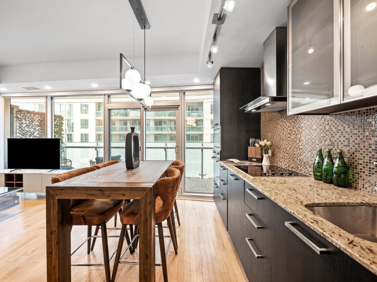 Stylish 1br - Cn Tower View, Entertainment District-downtown *