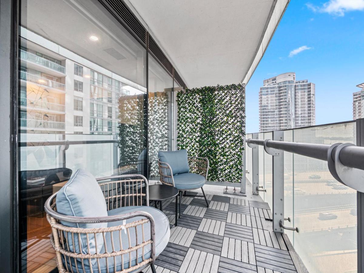 Stylish 1br - Cn Tower View, Entertainment District-downtown