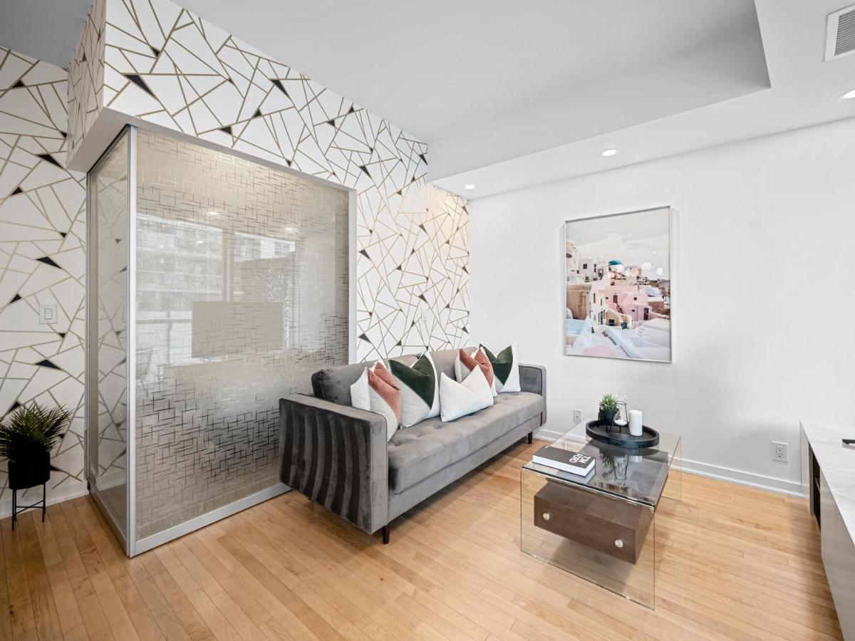 Stylish 1br - Cn Tower View, Entertainment District-downtown *