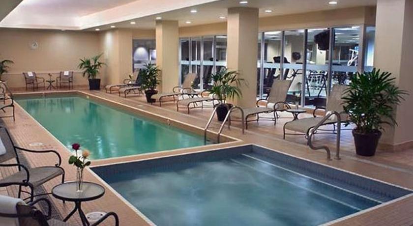 Courtyard By Marriott Downtown 3*